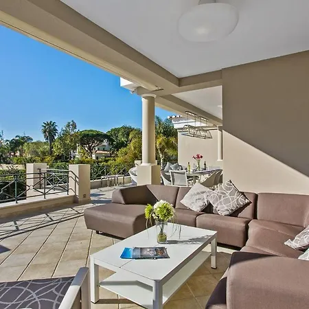 Sleeps 10 Pool Air Con T479908 * Vale do Lobo